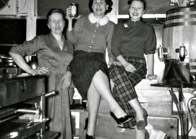 Helen, Lill M, & Lill 1954
